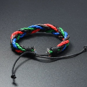 Bracelet bohème en cuir tressé à la main avec cordons colorés réglables pour unisexe
