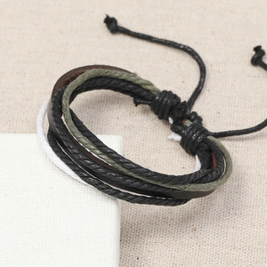 Retro multi-layer woven leather bracelet with adjustable cord in black and green