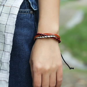 Retro multi-layer woven leather bracelet for women and men with adjustable sliding knot