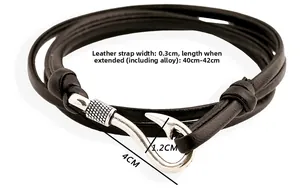 Makroaufnahme von 0,3cm schwarzem Lederband und 4cm silberner Hakenschnalle am Nautikarmband