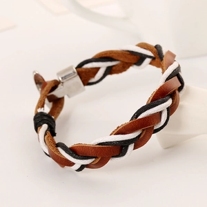 Retro braided leather bracelet with three-color weave and silver metal clasp fastener