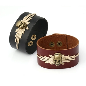 Bracelet en Cuir de Vachette Tressé Rétro Punk Charme de Crâne Métallique Bracelet Large Bouton Pression Réglable Bijoux Unisexes Gothiques