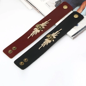 Bracelet punk en cuir vintage avec tête de mort et bouton pression métallique ajustable