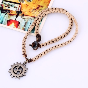 Collier en corde tressée vintage pour hommes avec pendentif soleil et symbole tomoe