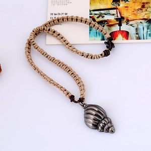 Retro braided leather necklace with realistic conch shell pendant in vintage silver finish