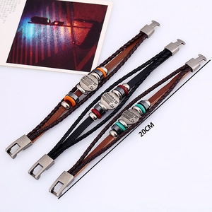 3er-Set geflochtene Lederarmbänder mit Metallanhängern und bunten Ringen, 20 cm Länge
