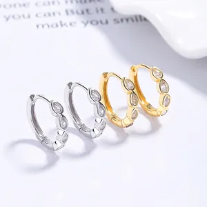 Orecchini a Cerchio in Argento Sterling 925 con Strass a Goccia d'Acqua per Donna Gioielli con Strass Intarsiati Minimalisti