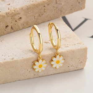 925 silver golden daisy hoop earrings with white and yellow enamel flower pendants