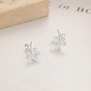 925 sterling silver maple leaf screw-back stud earrings with detailed leaf vein textures