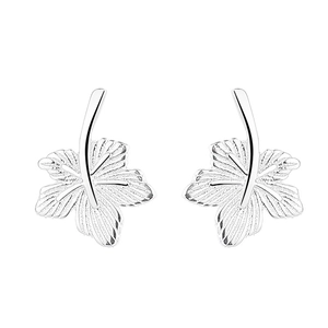 S925 sterling silver maple leaf stud earrings with detailed leaf veins on white background