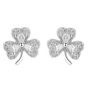 Sparkling 925 silver clover stud earrings with pavé crystals and pear-cut center stones