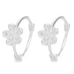 Boucles d'oreilles créoles fleurs de pêcher en argent sterling 925 style floral minimaliste