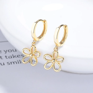 Exquisite 925 sterling silver hollow flower hoop earrings in gold with S925 hallmark