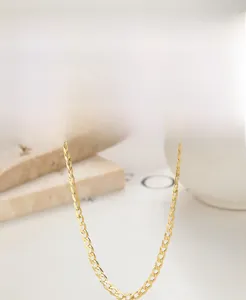 Detail view of gold-plated S925 sterling silver chain with thick electroplating layer finish