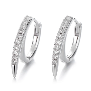 925 Sterling Silber Creolen mit Zirkonia-Besatz und markantem Krallen-Haken-Design