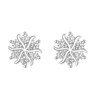 Elegant S925 sterling silver snowflake stud earrings with sparkling cubic zirconia crystals
