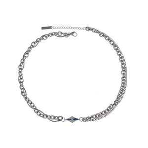 Collier en acier titane style lave avec pendentif losange bleu et chaînes argent