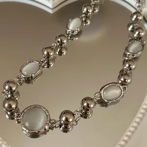 Minimalist Alloy Cat's Eye Stone Layered Necklace For Men Women Silver Metal Bead Choker Chain Light Luxury Fashion Unisex Jewelry