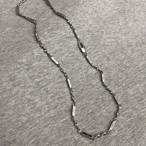 Titanium steel Mobius necklace with star engraved rectangular links and minimalist design