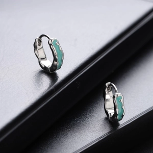 Boucles d'Oreilles Huggie Texture Irrégulière Hommes Femmes Métal Plaqué Argent Émail Vert Menthe Motif Ondulé Bijoux