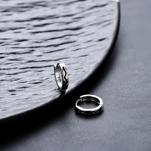 Orecchini a cerchio in argento S925 con design a onde moderne per uomo e donna