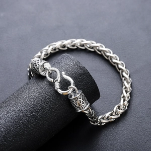 Bracciale a catena intrecciata argento vintage con chiusura a S e dettagli incisi