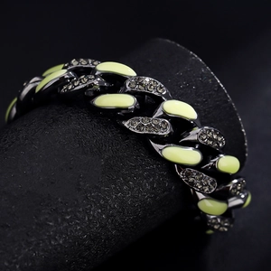 Hip-Hop-Cuban-Kettenarmband in Schwarz mit grüner Emaille und weißen Straßsteinen