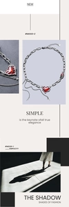 Détail du collier argenté style lave avec pendentif coeur rouge et étoiles
