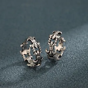 Boucles d'Oreilles Créoles Gothiques Vintage Croix Ajourée pour Hommes Femmes Cuivre Plaqué Argent Gravé Fleur de Lys Bijoux Mode Street