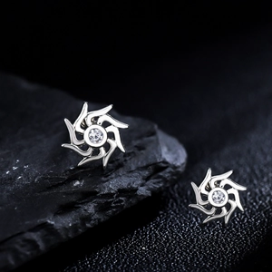 Trendige Kupfer Sonnenstrahl Ohrstecker Strass Eingelegt Personalisierte Geometrische Silber Ton Mode Schmuck Für Damen Und Herren