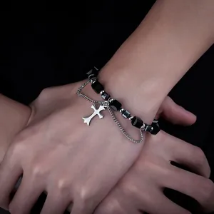 Bracelet Perlé en Acier au Titane Croix Gothique Vintage pour Hommes Femmes Design de Niche Chaîne à Couches Perles Noires