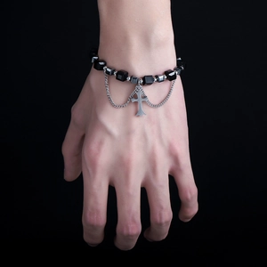 Bracelet à breloque croix pour homme avec perles carrées noires et double chaîne argentée
