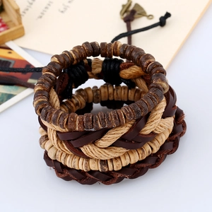 Set bracciali multistrato in pelle intrecciata vintage con perline in legno naturale