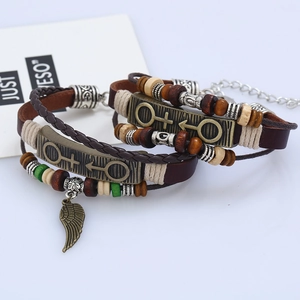 Bracelet multicouche fait main en cuir punk avec perles vintage et ailes en bronze