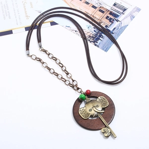 Collier éléphant vintage avec anneau en bois et gravure 'LOVE YOU' sur cordon ciré