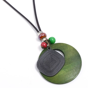 Collier Pendentif Anneau en Bois Vert Alliage Ethnique Vintage pour Femmes Chaîne de Pull Longue en Cordon Ciré Boho