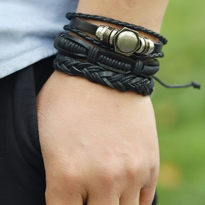 6er-Set Vintage-Lederarmbänder für Herren mit schwarzen Flechtkordeln und silbernen Metallelementen