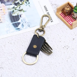 Vintage leather keychain with bronze skull pendant and zinc alloy swivel hook