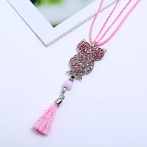 Collana lunga con ciondolo a gufo e strass rosa con nappe stile bohémien