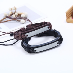 Ensemble de bracelets vintage en cuir pour hommes avec plaques d'identité en métal noir et marron
