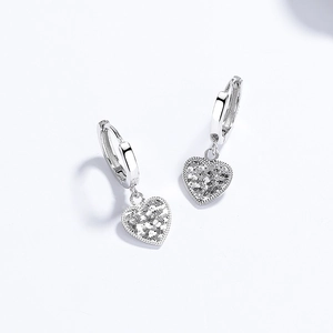 Boucles d'oreilles cœur en argent 925 avec pavé de zircons étincelants