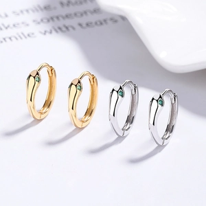 S925 Silber Schlangen-Ohrringe mit grünen Zirkon-Augen in Gold- und Silberschmuck