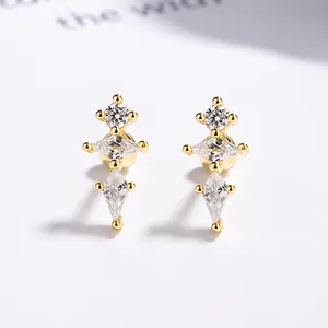 Orecchini a perno in argento S925 placcato oro con zirconi marquise e vite