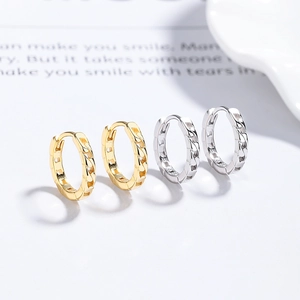 Minimalist 925 sterling silver curb link hoop earrings in gold and silver finish