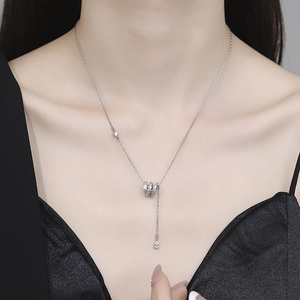 S925 sterling zilveren slangenhalsketting met kristallen spiraal en druppelvormige hanger