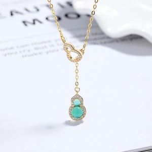 Collier gourde en argent 925 avec calcédoine verte et zircons blancs dorés à l'or