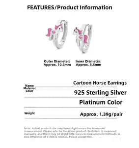 Vue détaillée des boucles d'oreilles licorne en argent 925 avec tableau des dimensions