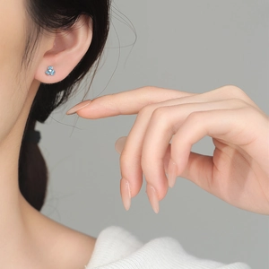 Elegant 999 silver blue clover stud earring with enamel finish and central zircon