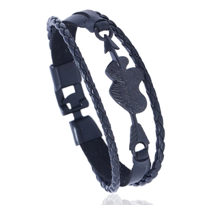 Bracciale in Pelle Artificiale Intrecciata Multistrato Punk Ciondolo Cuore Freccia Gioielli Mano Fashion Retro Rock Unisex