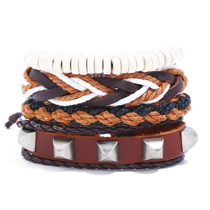 Vintage Men Multi Layer Cowhide Bracelet Punk Braided Rope Alloy Rivet Wood Bead Wristband Fashion Hand Jewelry Accessory